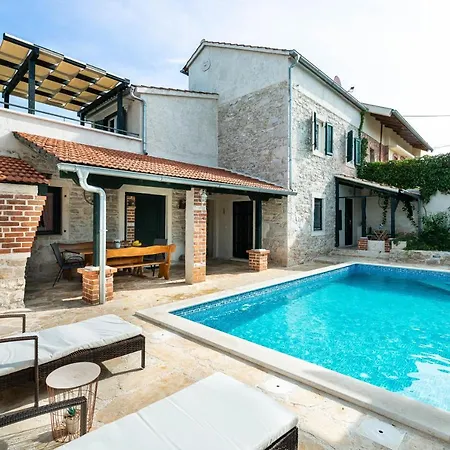 Villa Mia